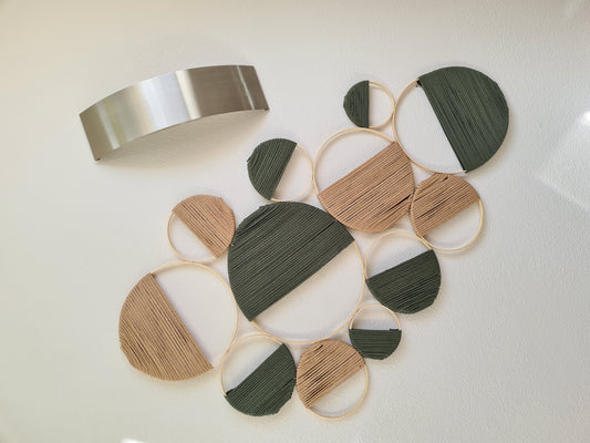 Hand gemaakte wandhanger met macrame.